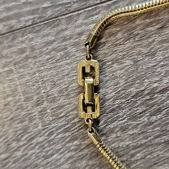 Givenchy Rare Vintage Necklace - Picture 5 of 8